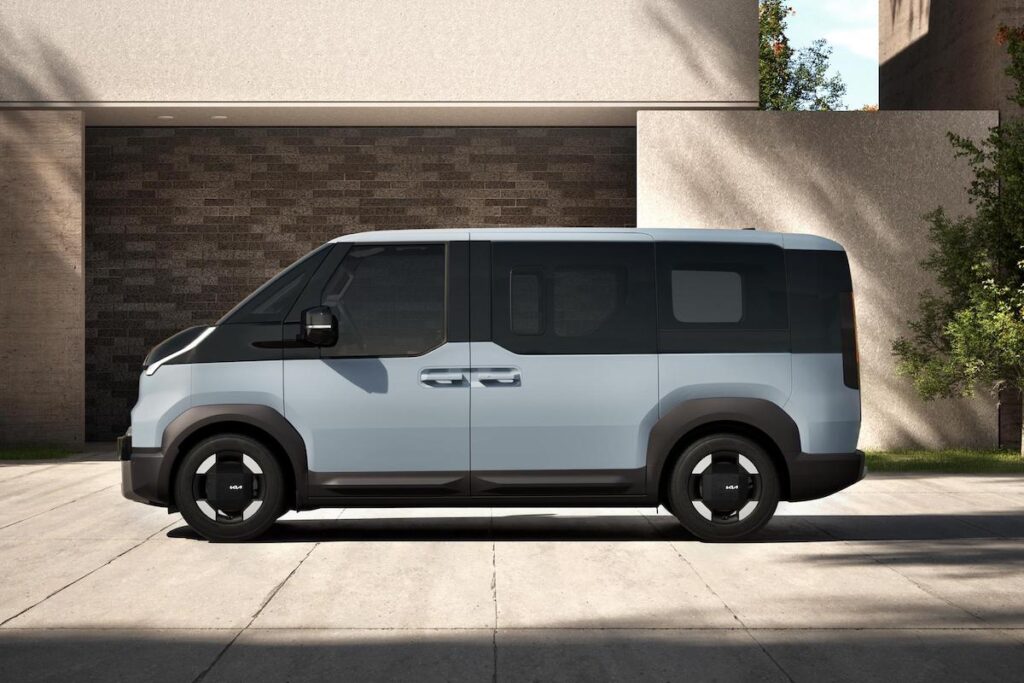 Kia PV5 Menangkan Red Dot Award: Product Design 2026!
