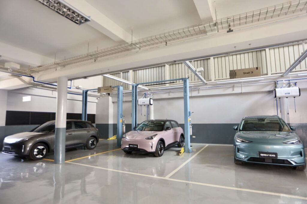 Geely Resmikan Dua Diler 3S di Bekasi dan PIK 2, Jaringan Nasional Capai 49 Diler!